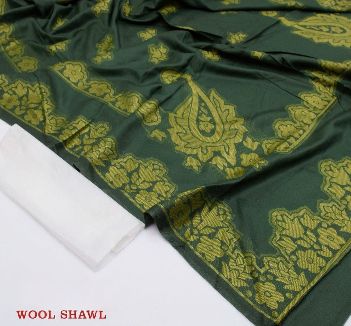 π§£ Ladies Wool Shawl β Warm, Soft & Effortlessly Elegant