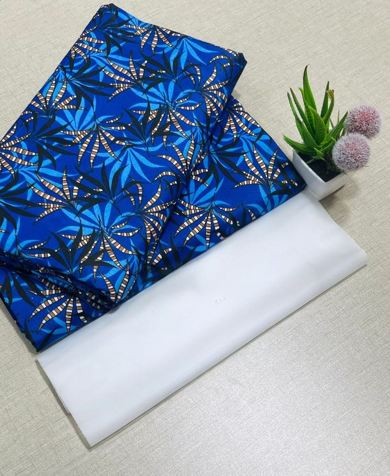 Winter Women Unstitched Suit - 2pcs - WWU030