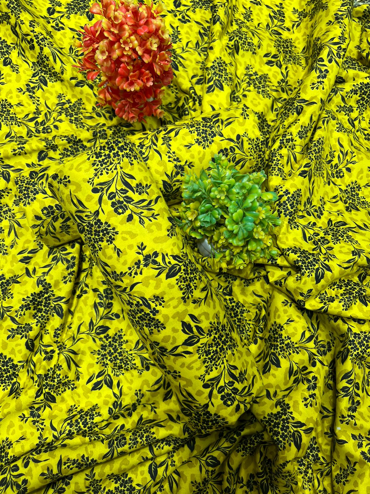 Winter Women Unstitched Suit - 2pcs - WWU103