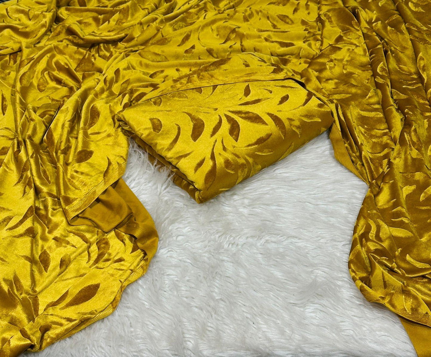 Winter Special 2 Piece Velvet Suit