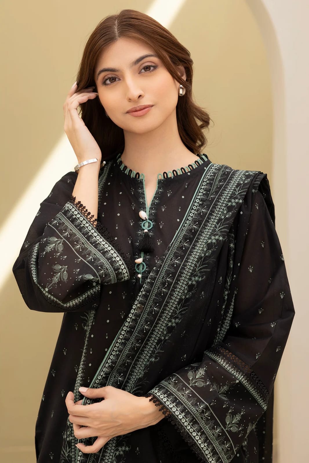 ✨ 3 Pcs Printed Lawn Suit (Unstitched) ✨