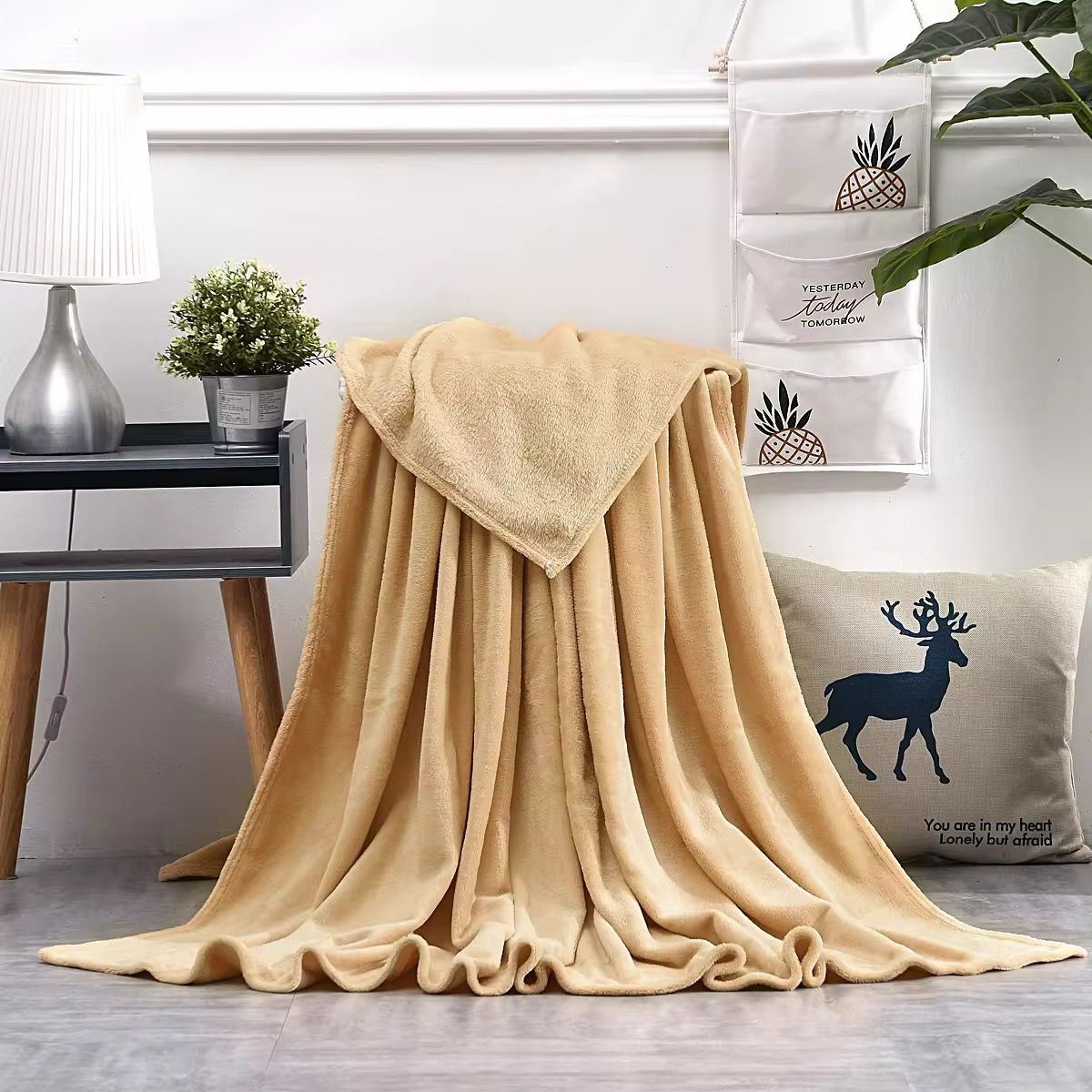 Premium-Season AC Blanket – Soft & Breathable