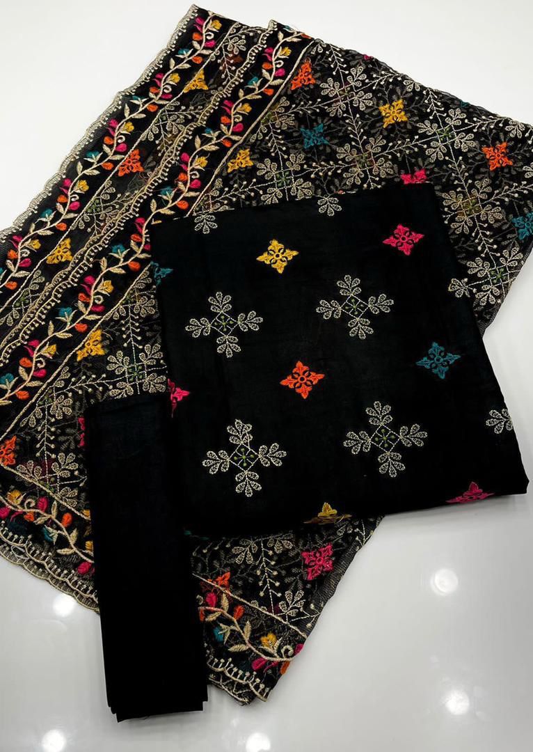 Eid Collection 2K26 – 3 Pcs Lawn /  Hit Traditional Embroidery Suit