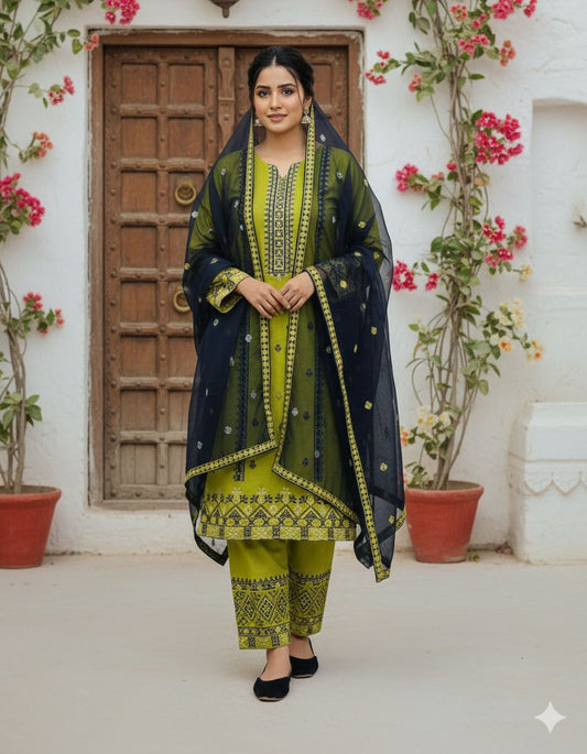 Eid Collection 2K26 – 3 Pcs Lawn / Cotton Hit Traditional Embroidery Suit