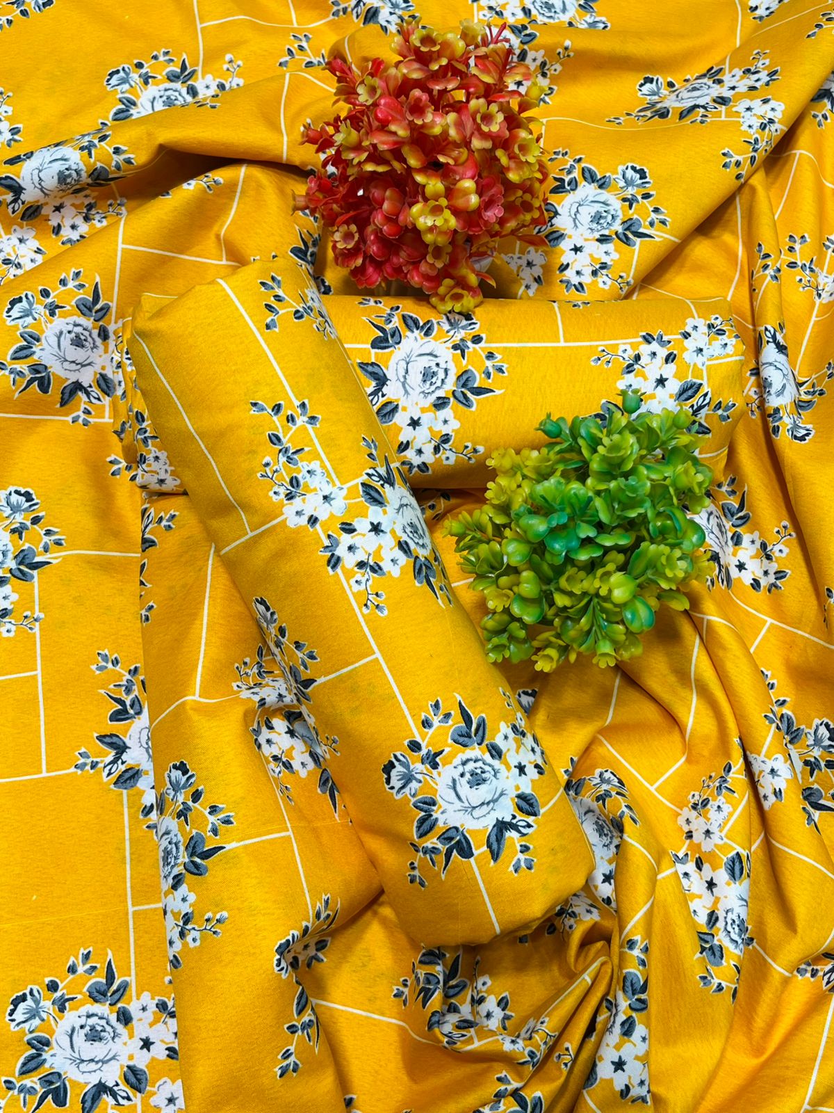 Winter Women Unstitched Suit - 2pcs - WWU055