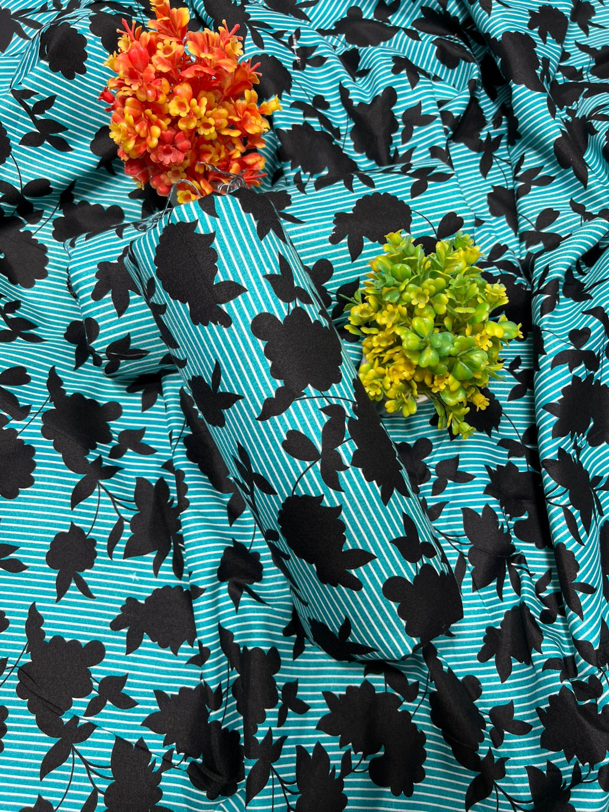 Winter Women Unstitched Suit - 2pcs - WWU072