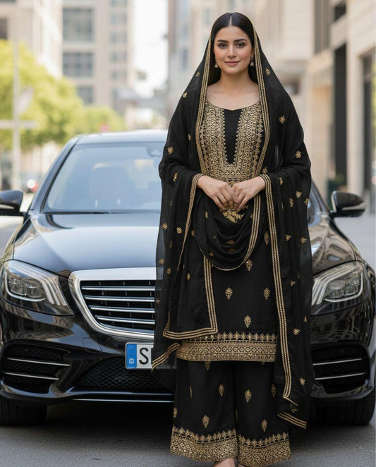 Eid Collection 2K26 – 3 Pcs Lawn / Cotton Hit Traditional Embroidery Suit