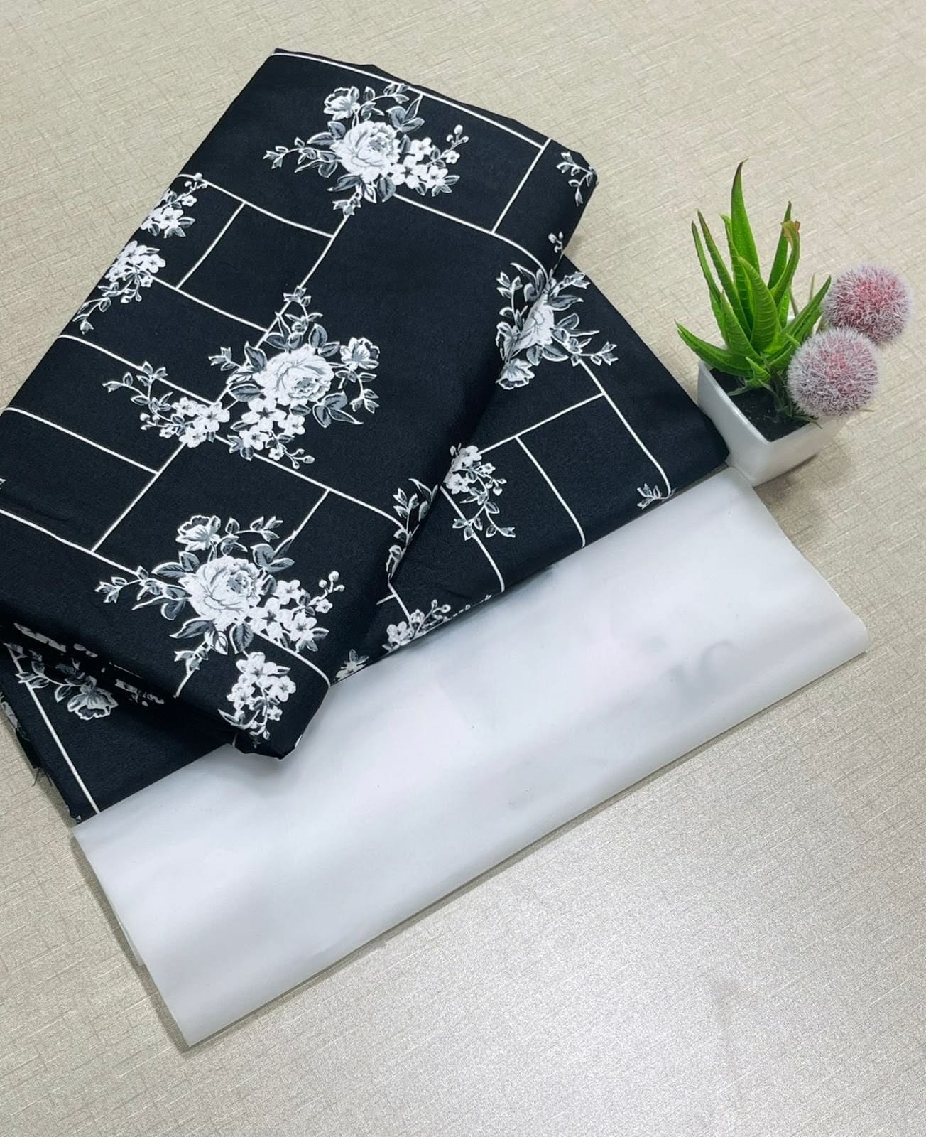 Winter Women Unstitched Suit - 2pcs - WWU025