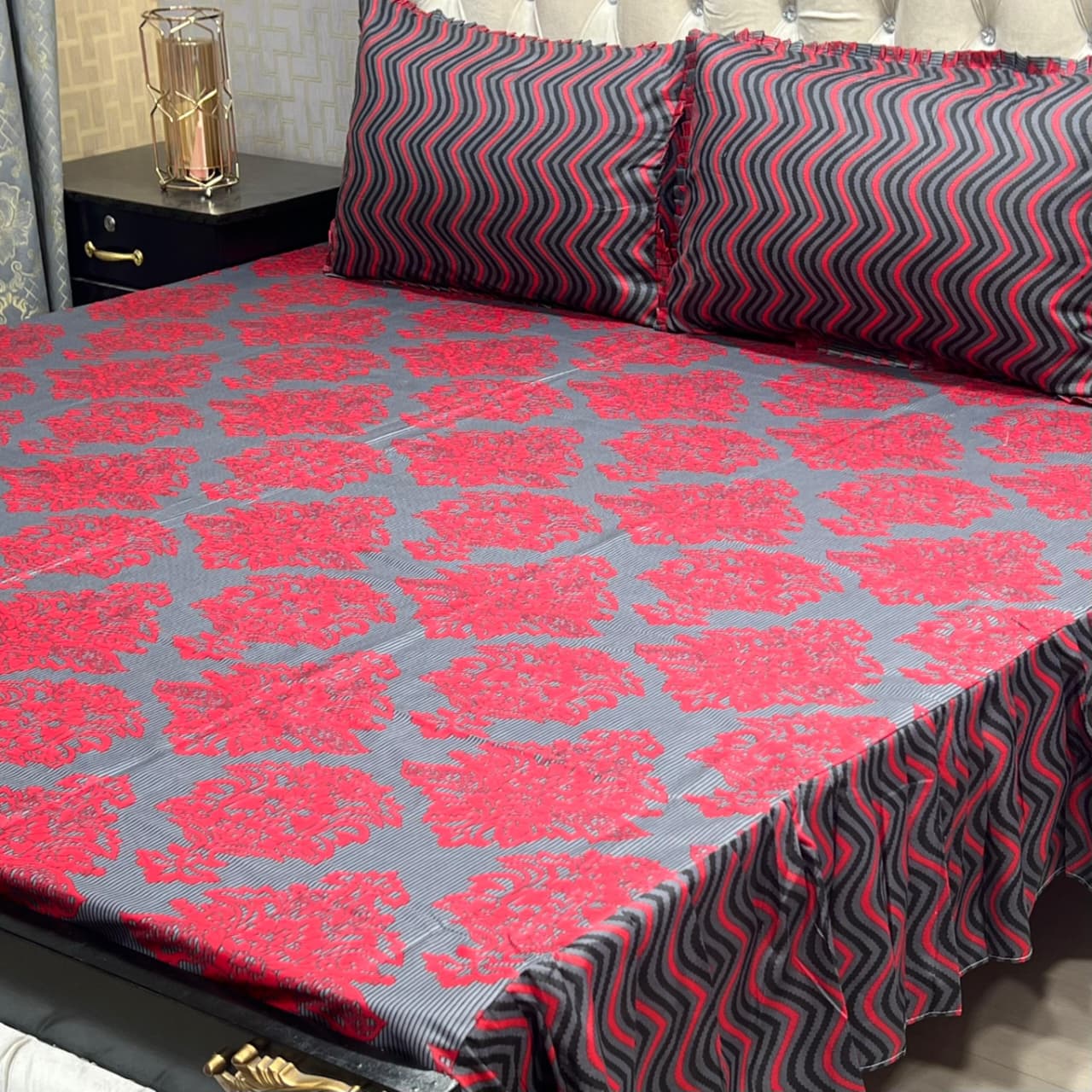 🌸 3 Pcs Cotton Frill Bedsheet Set – Elegant, Soft & Stylish 029